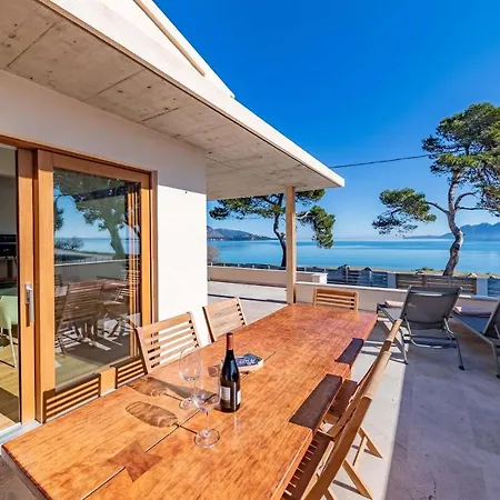 Modern Beachfront House Located Directly In Front Of Private Pool Mar I Pins Mallorca